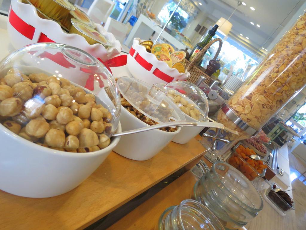 Hotel Eden Cinquale Ngoại thất bức ảnh