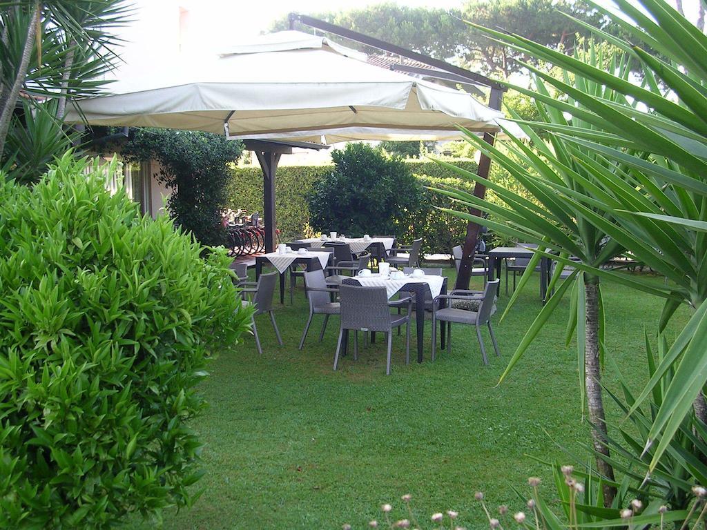 Hotel Eden Cinquale Ngoại thất bức ảnh